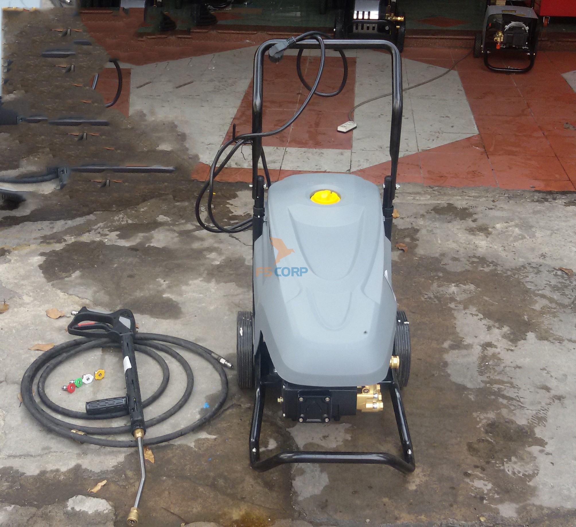 Máy rửa xe cao áp Projet P25E