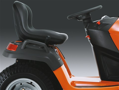 Xe cắt cỏ người lái Husqvarna LT154