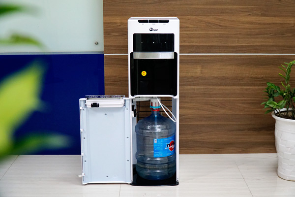 Cây nước nóng lạnh bình âm cao cấp FujiE WD8500C