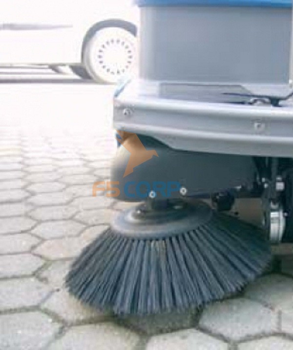 Máy quét rác ngồi lái Fiorentini Mini Sweeper