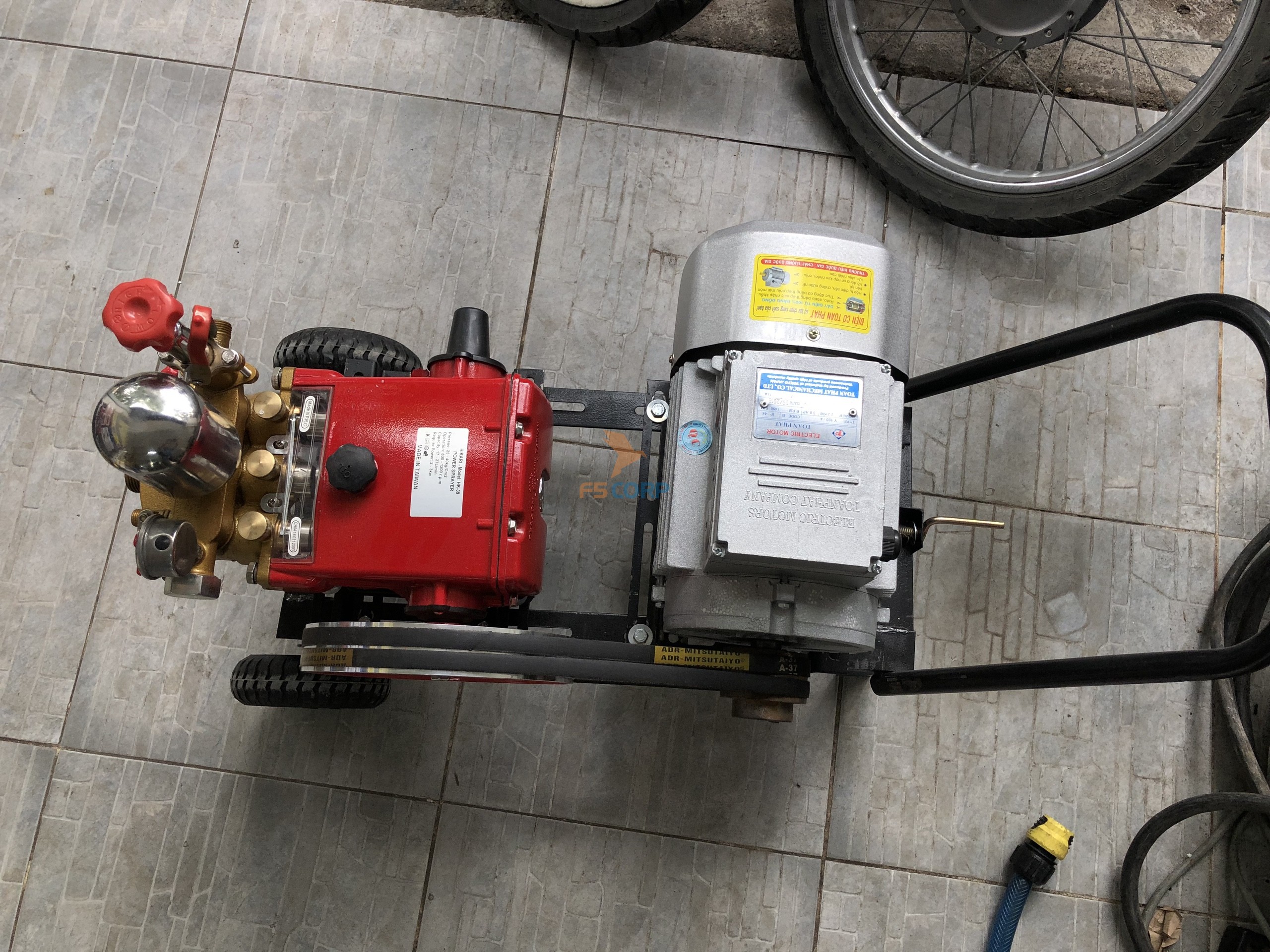 Máy rửa xe đẩy tay 7 Hp