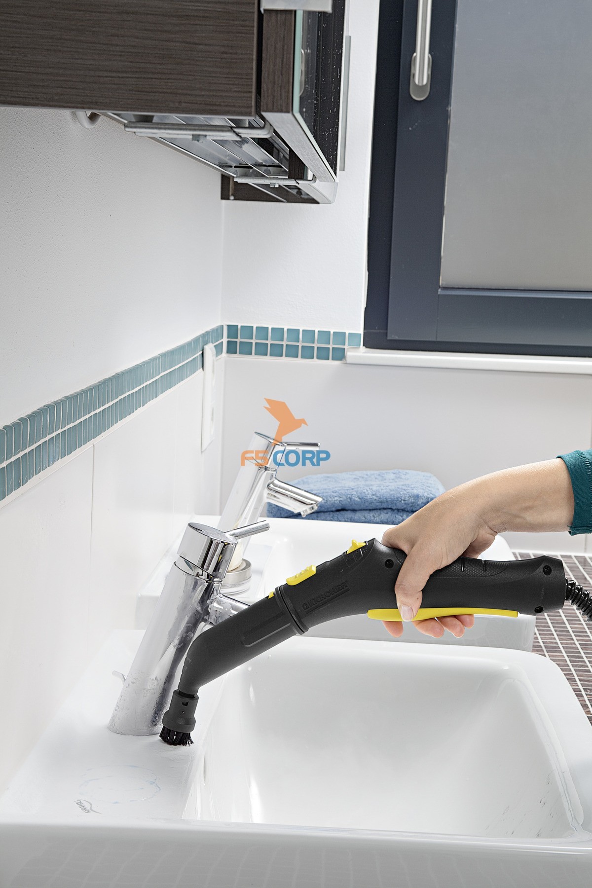 Máy làm sạch bằng hơi nước nóng Karcher SC 5 EasyFix *EU (1.512-530.0)