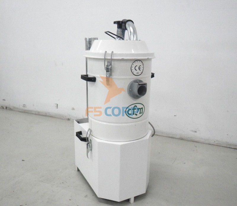 Máy hút bụi khô Nilfisk 3151