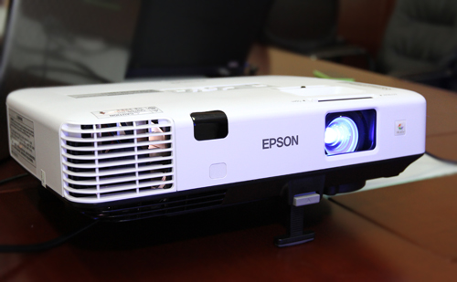 Máy Chiếu Epson EB-1930