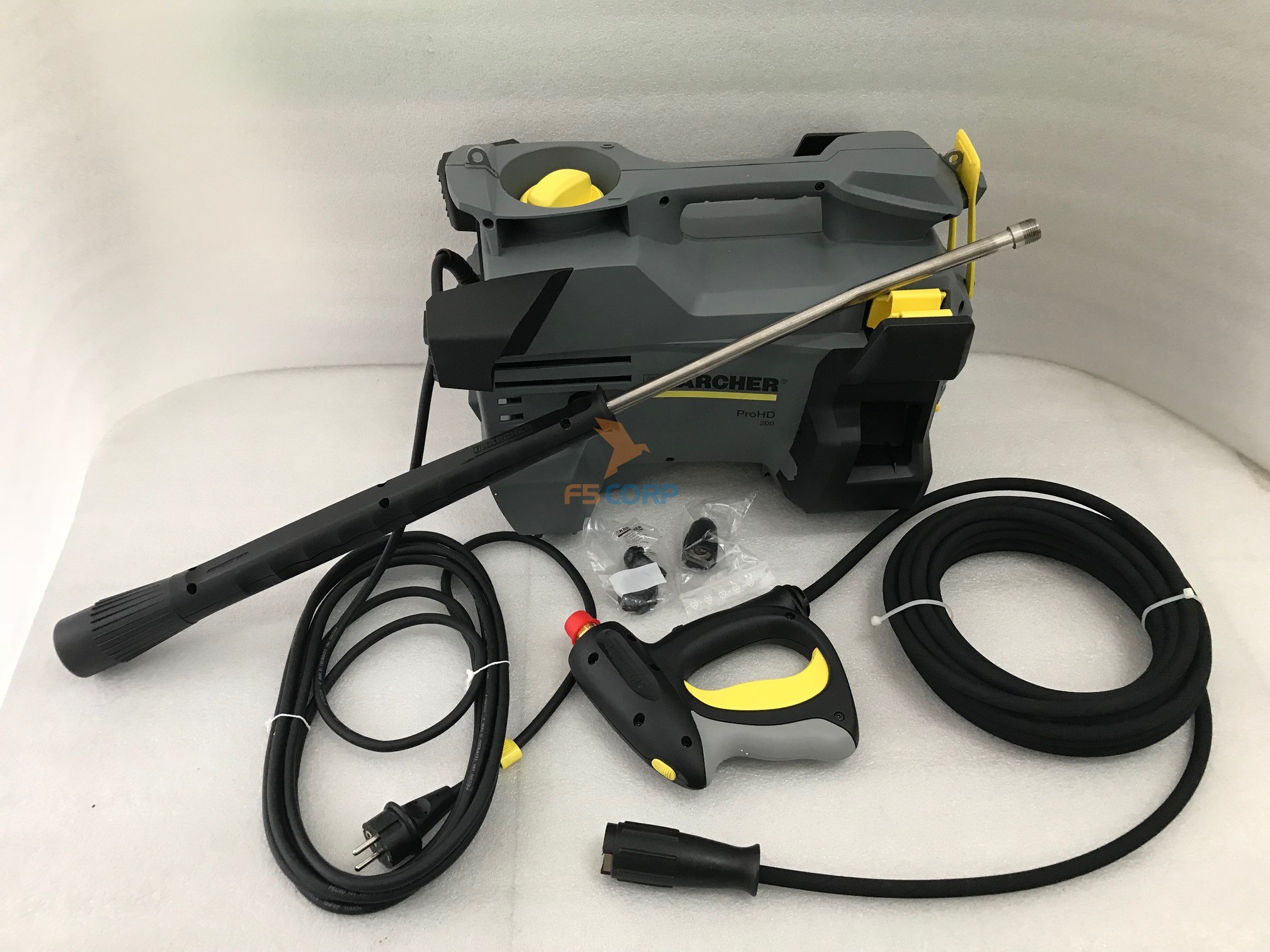 Máy phun xịt áp lực Karcher PRO HD 200 *GB