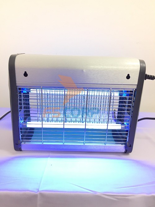 Đèn diệt côn trùng PlusZap ZE121