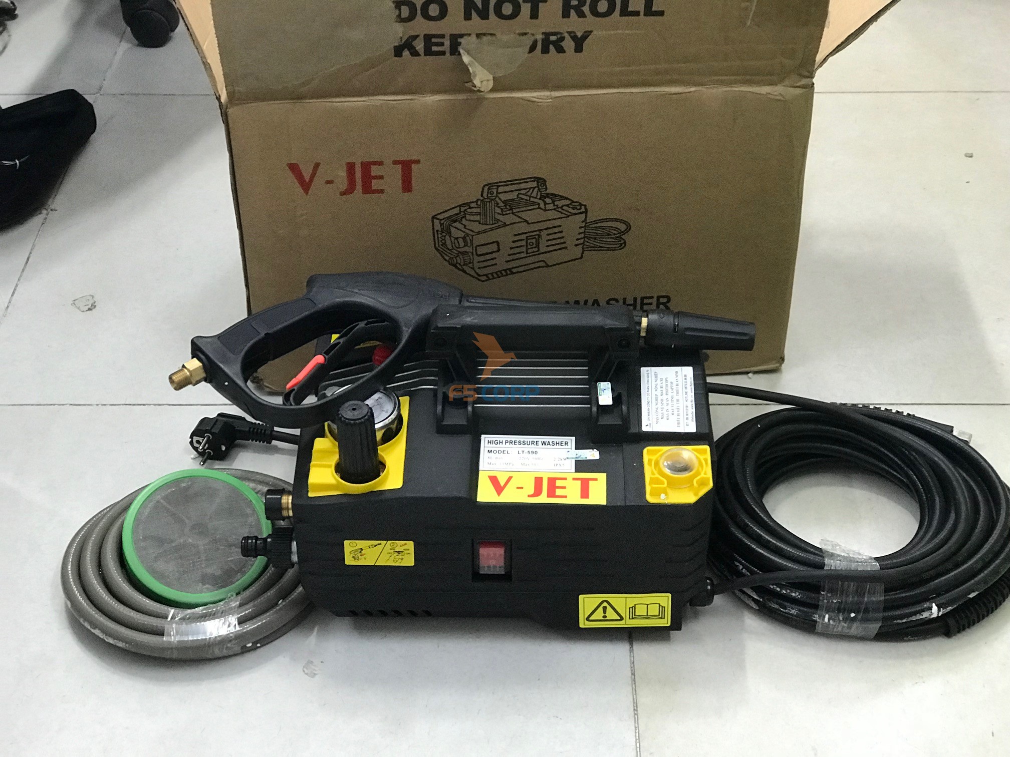 Máy rửa xe V-Jet LT 590