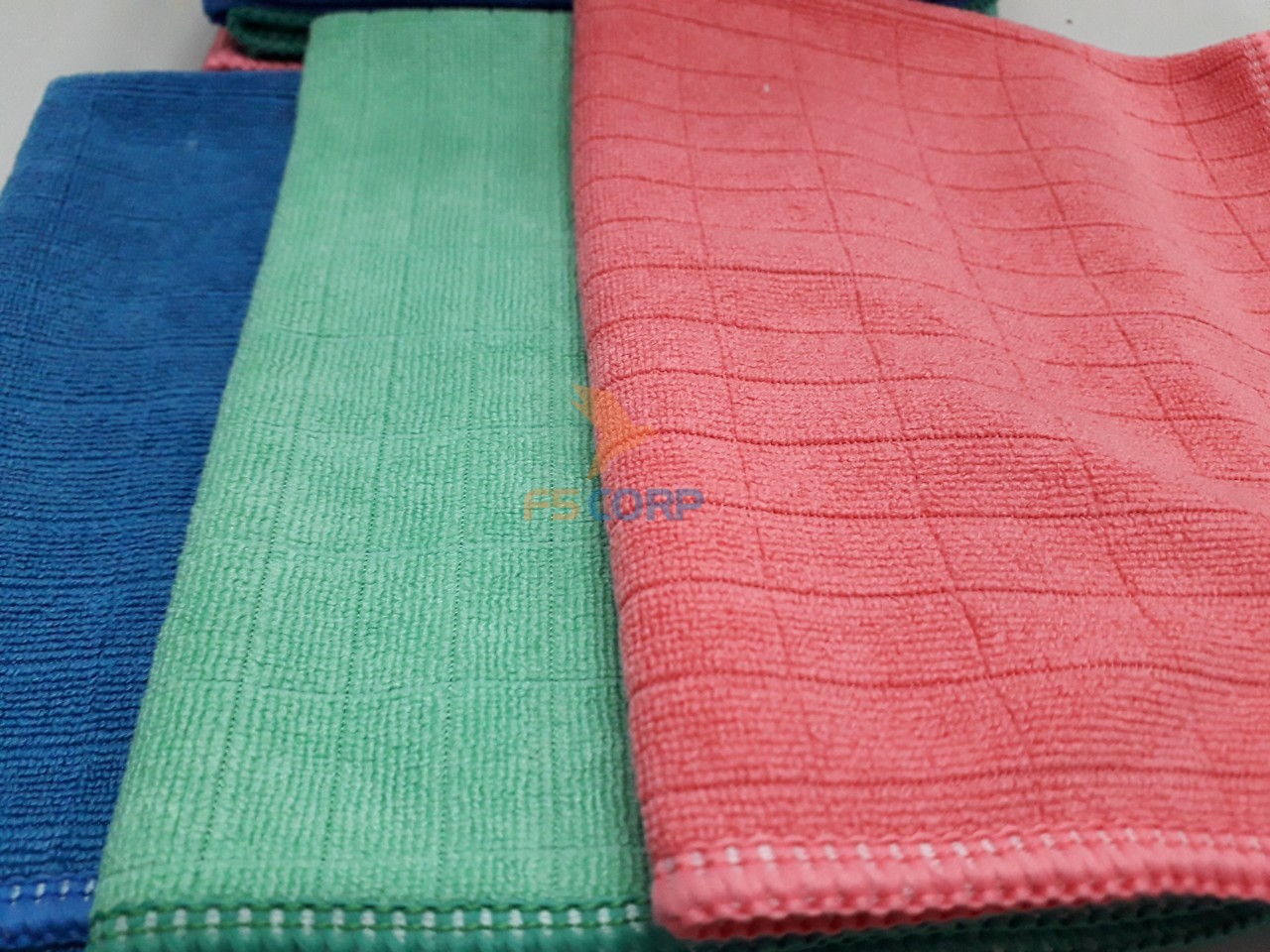 Khăn lau ô tô siêu thấm nước sz 30x35 - khăn lau xe