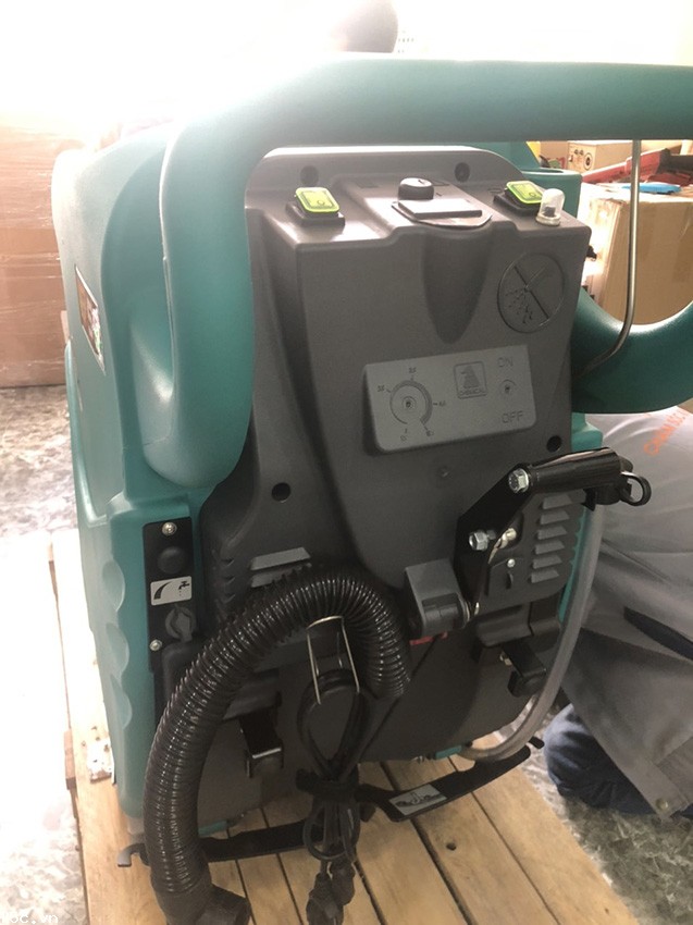 Máy chà sàn liên hợp Eureka E50 Base