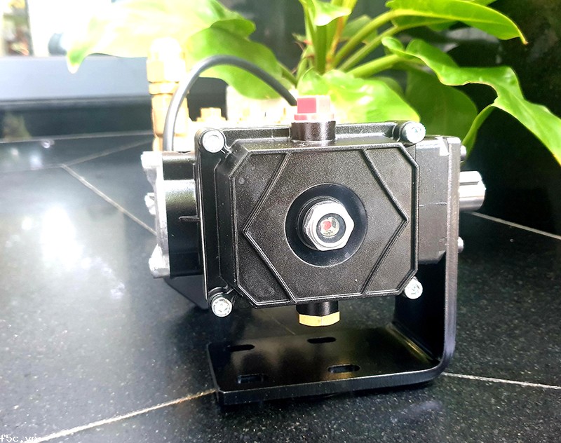 Máy phun cao áo xịt rửa xe dây đai 7,5kw