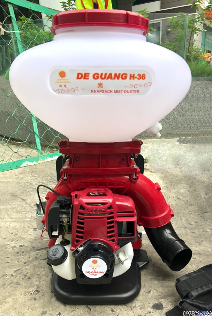 Máy phun thuốc khử trùng 4 thì De Guang H-36
