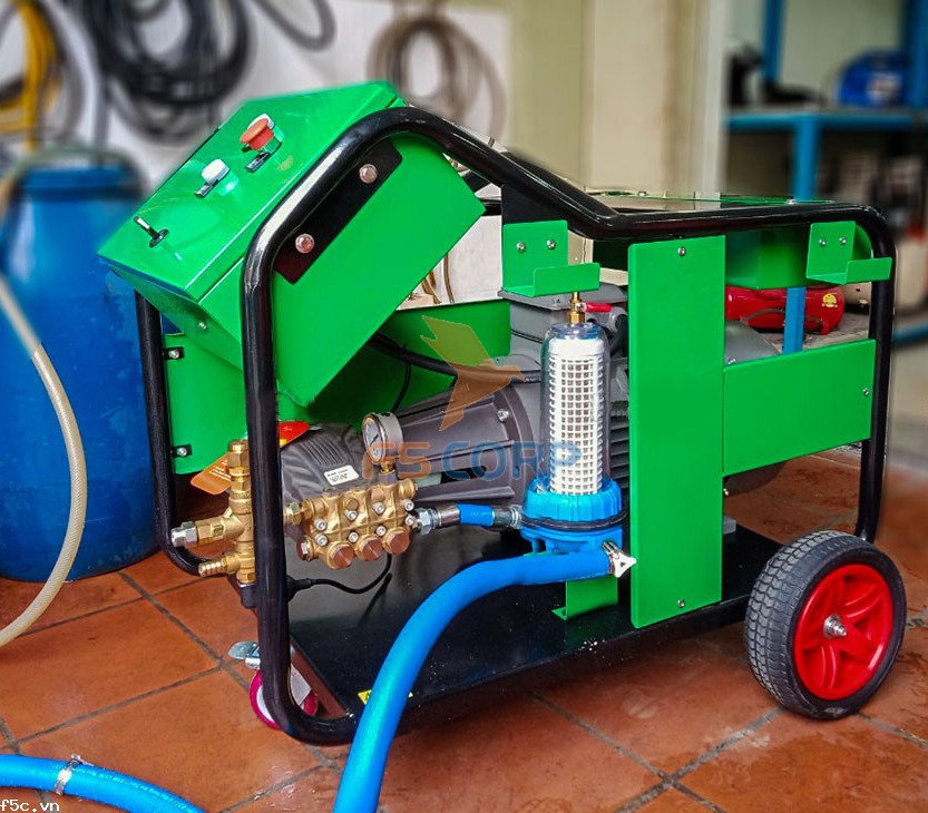 Máy rửa xe siêu cao áp Projet P150-2335B3 