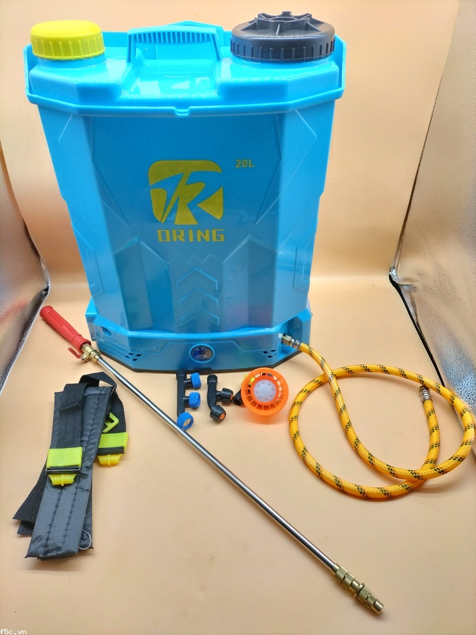 Máy phun thuốc khử trùng kèm súng phun Dring 20L