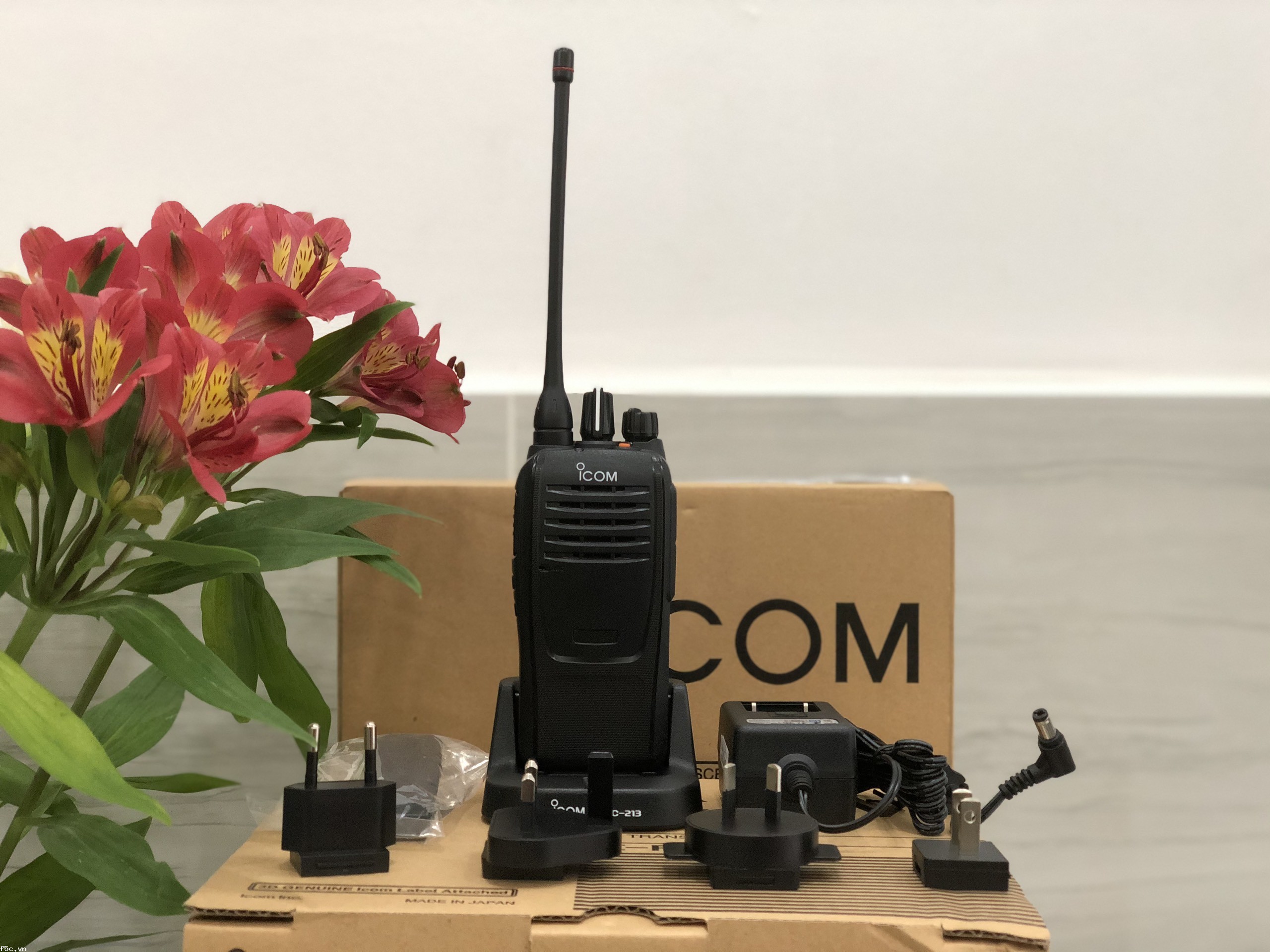 Máy bộ đàm ICOM IC-F2000 (Pin BP-279)