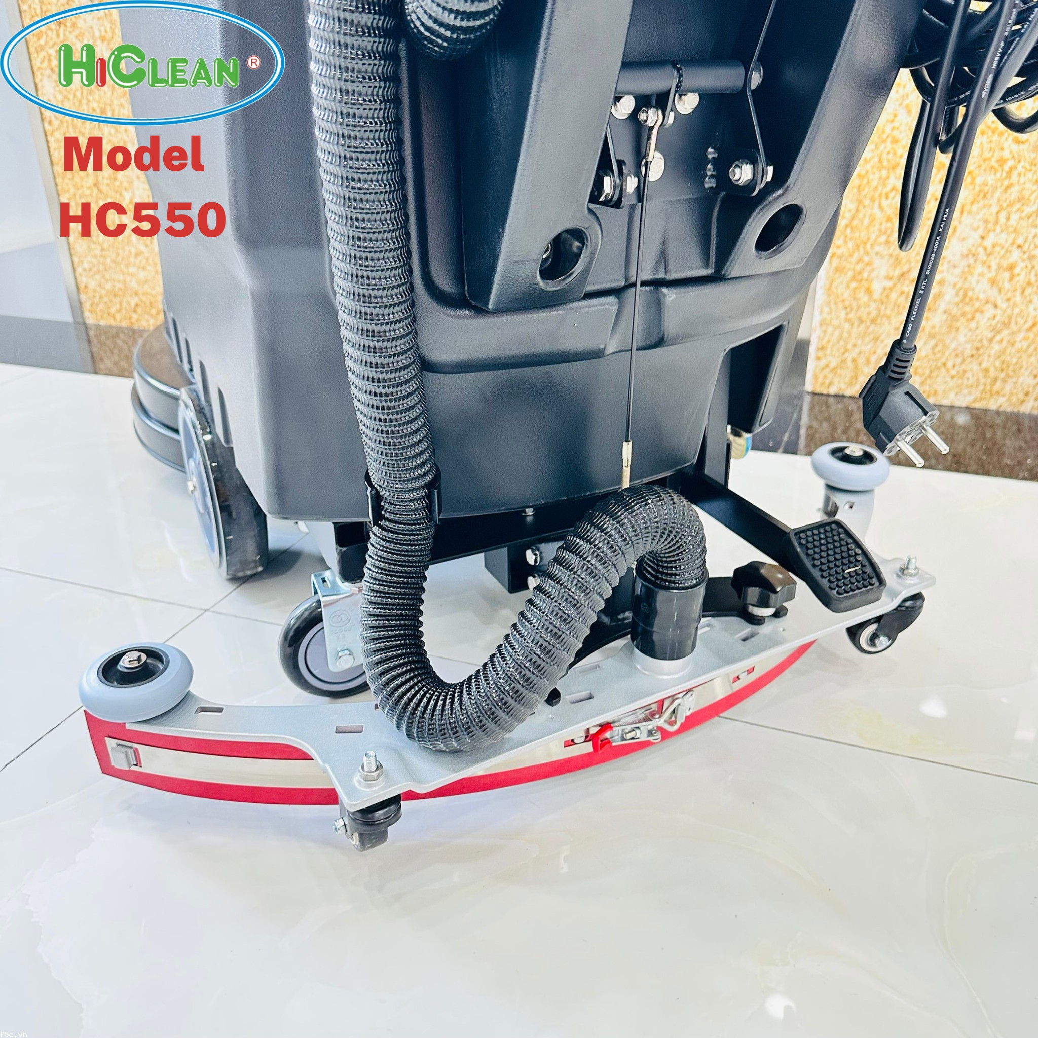 MÁY CHÀ SÀN LIÊN HỢP HICLEAN 550B New ( dùng bình ác quy )