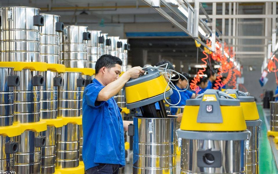 Máy hút bụi , hút nước công suất lớn PERTEK PT802J3