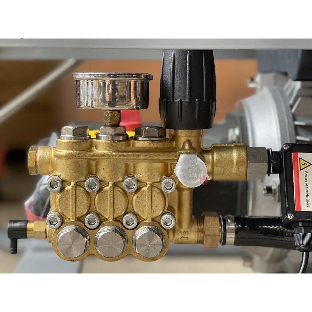 Máy xịt rửa xe cao áp RUBIX RS55T 5.5kw 