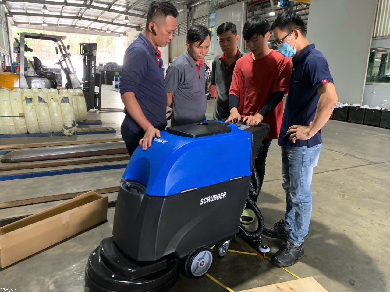Máy chà sàn liên hợp chạy acquy Clepro C50B
