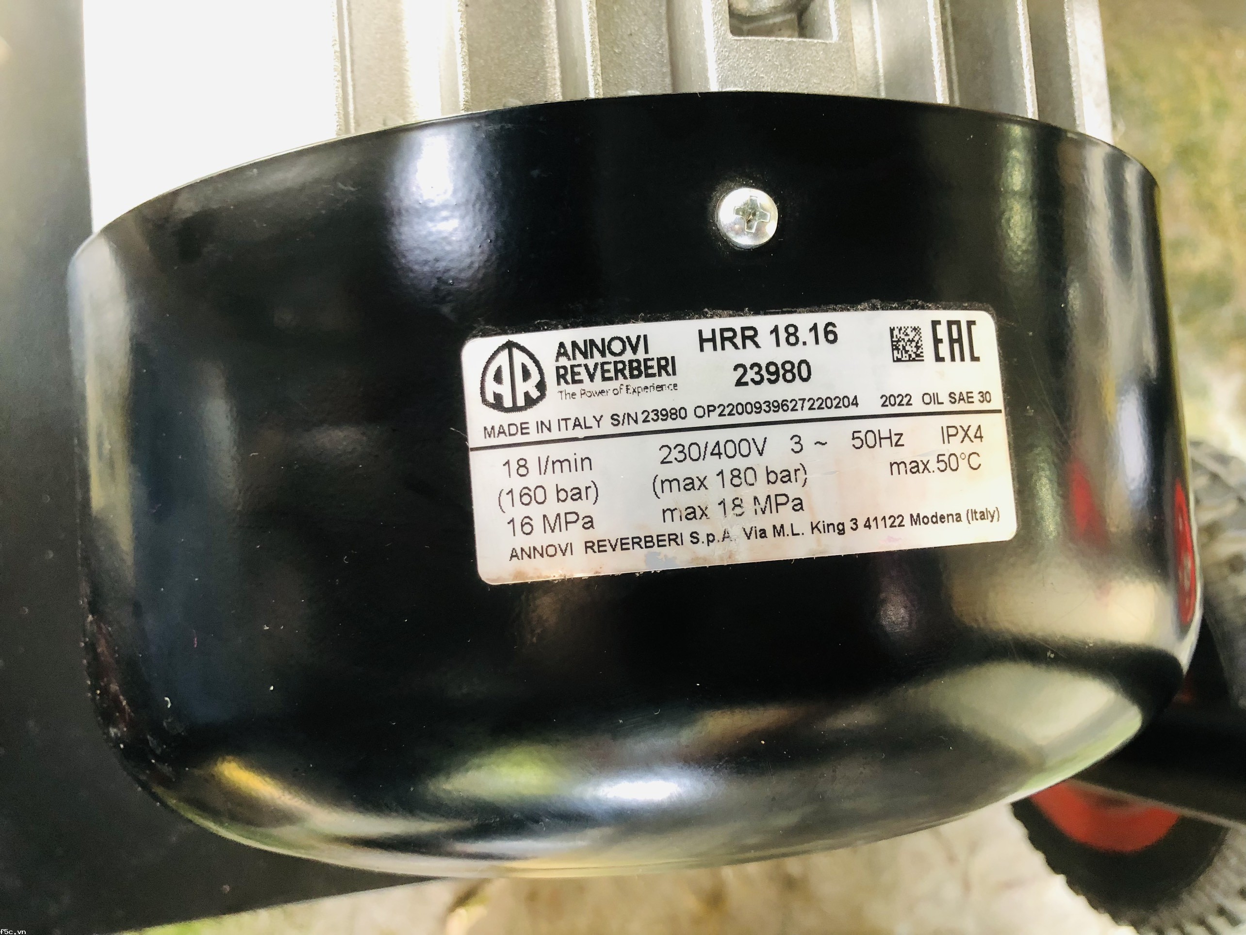 Máy phun xịt rửa xe áp lực cao Urali AR U55-1816F