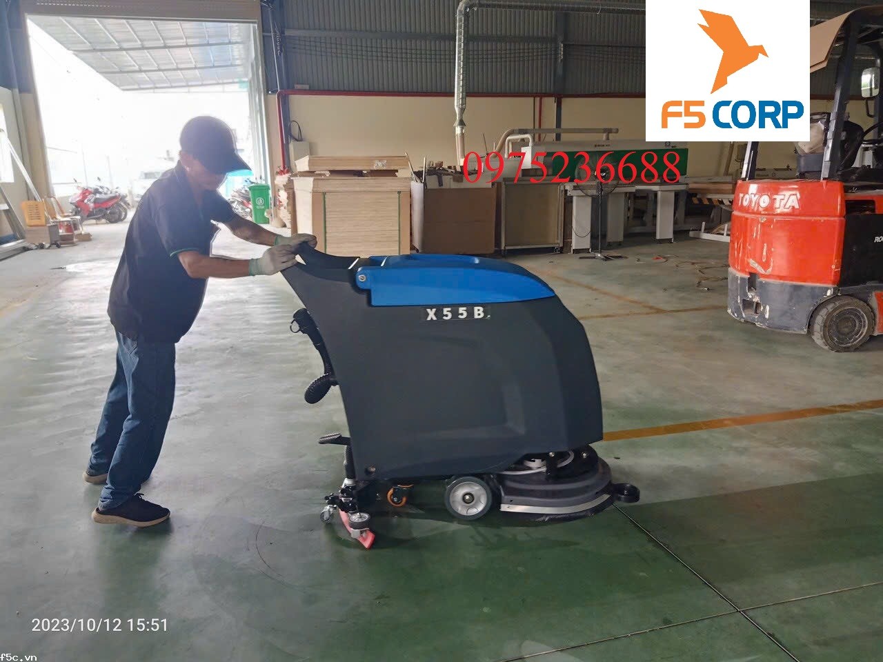 Máy chà sàn liên hợp CLEPROX X55B