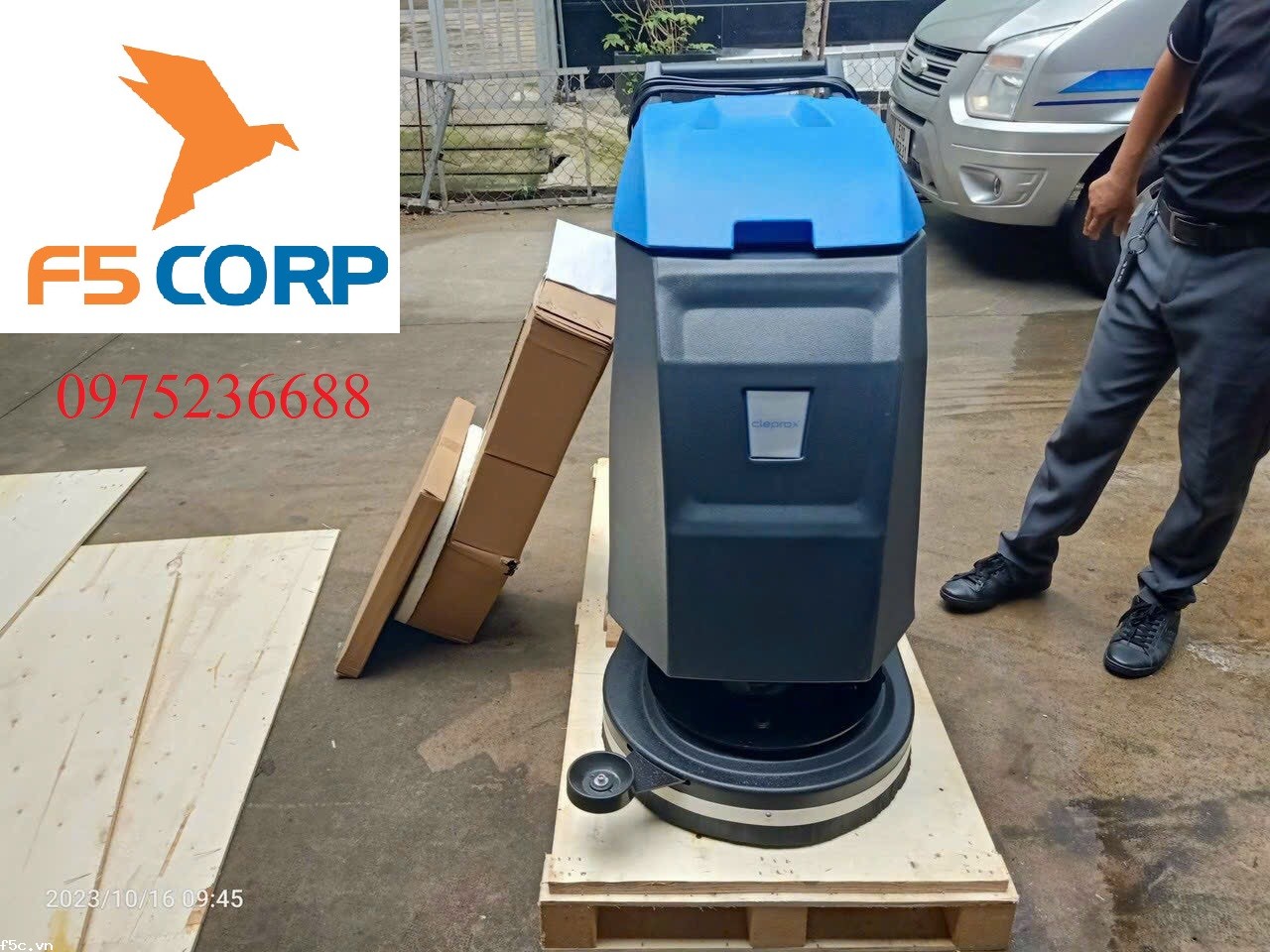 Máy chà sàn liên hợp công nghiệp Cleprox X55E