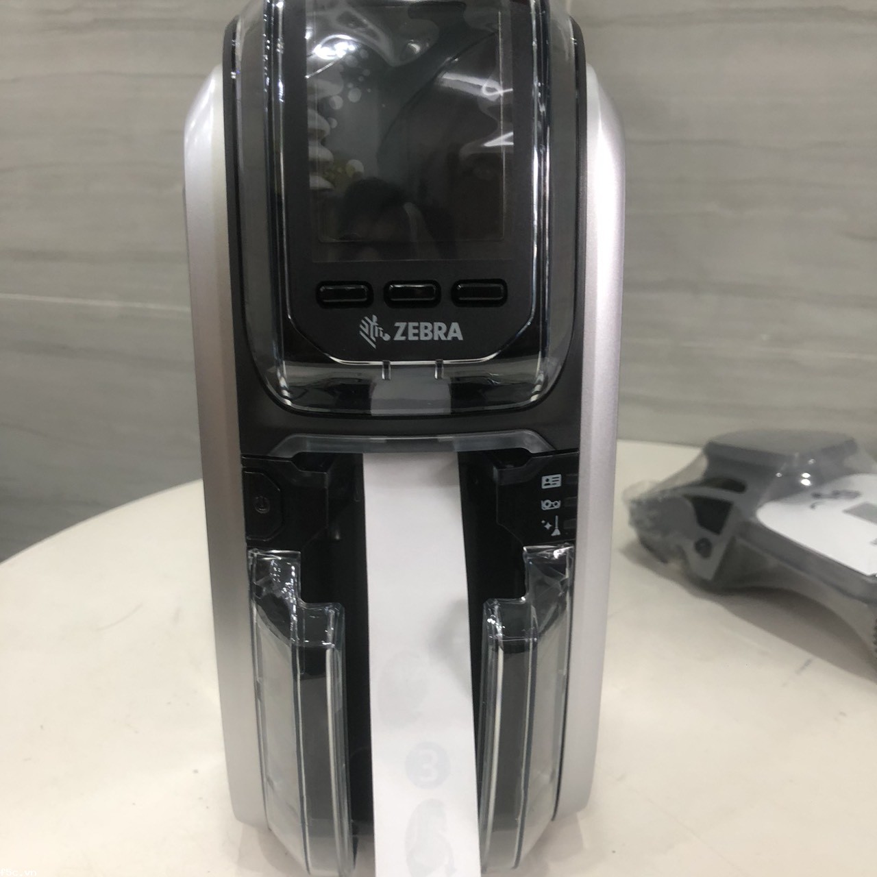 Máy in thẻ nhựa Zebra ZC300