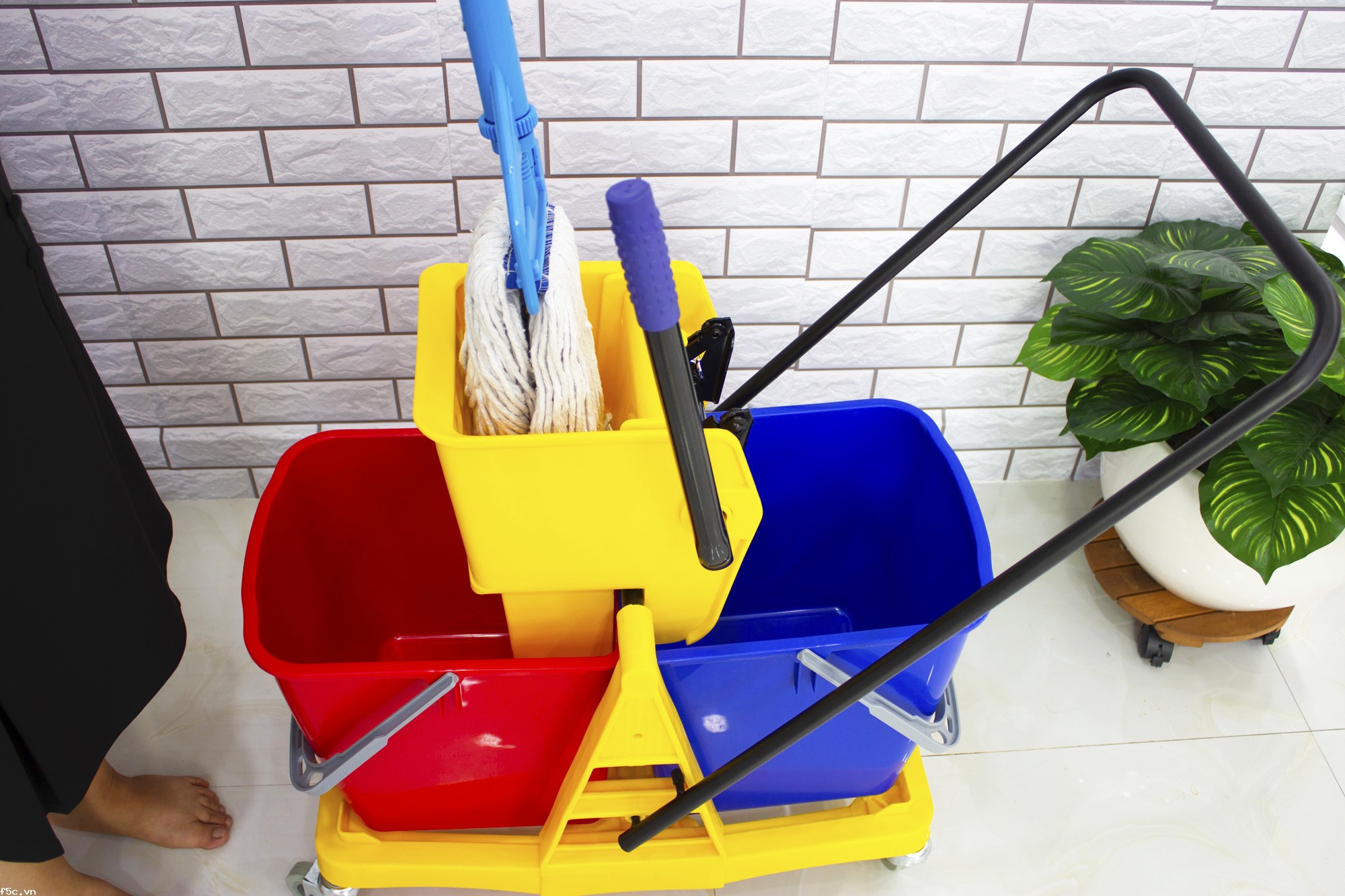  Xe vắt nước lau nhà 2 ngăn HiClean HC073