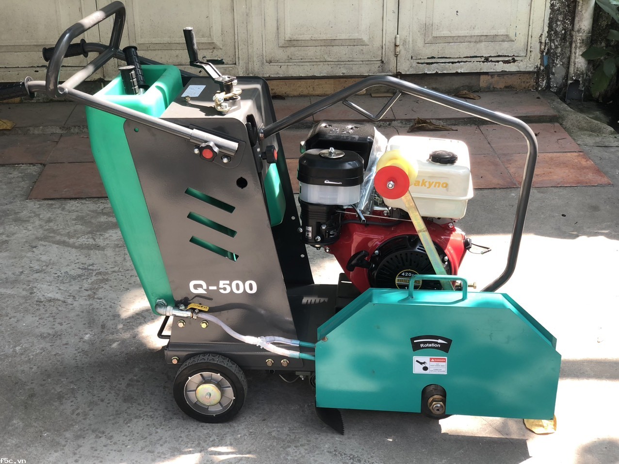 Máy cắt đường bê tông Q-500