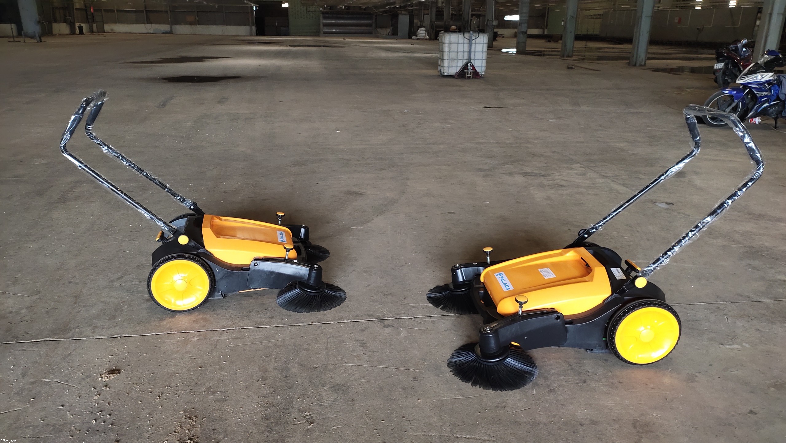 Máy quét rác đẩy tay Palada PD80c/2