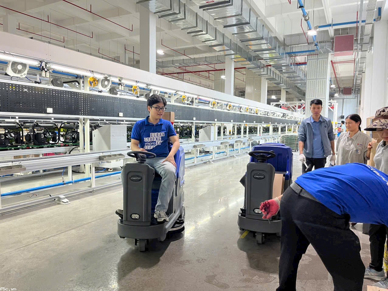 Máy chà sàn liên hợp ngồi lái CLEPROX X80B