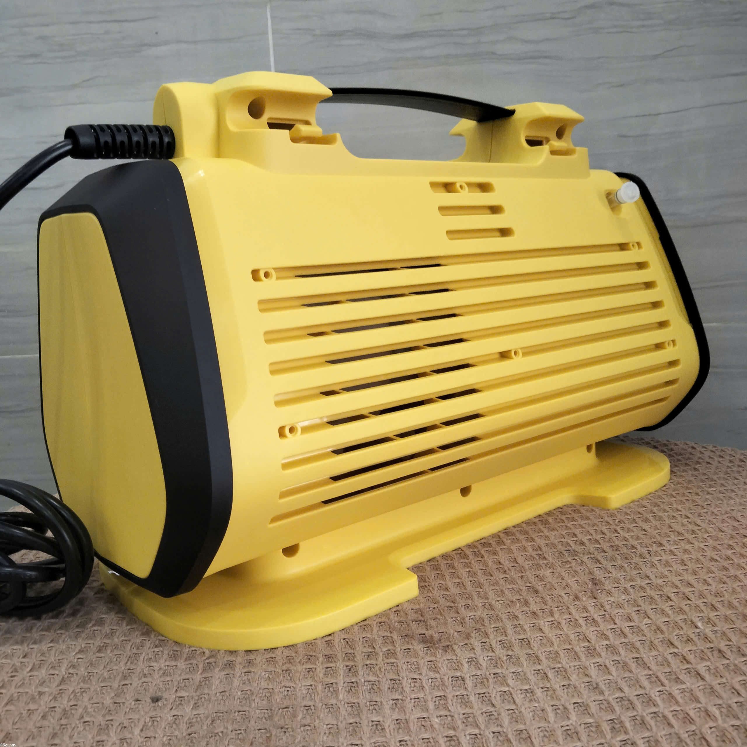 Máy phun rửa áp lực cao Karcher K3 Horizontal Plus
