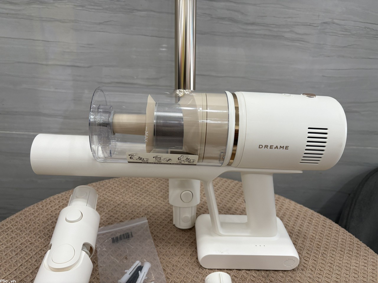 Máy hút bụi không dây Dreame V11 Pro