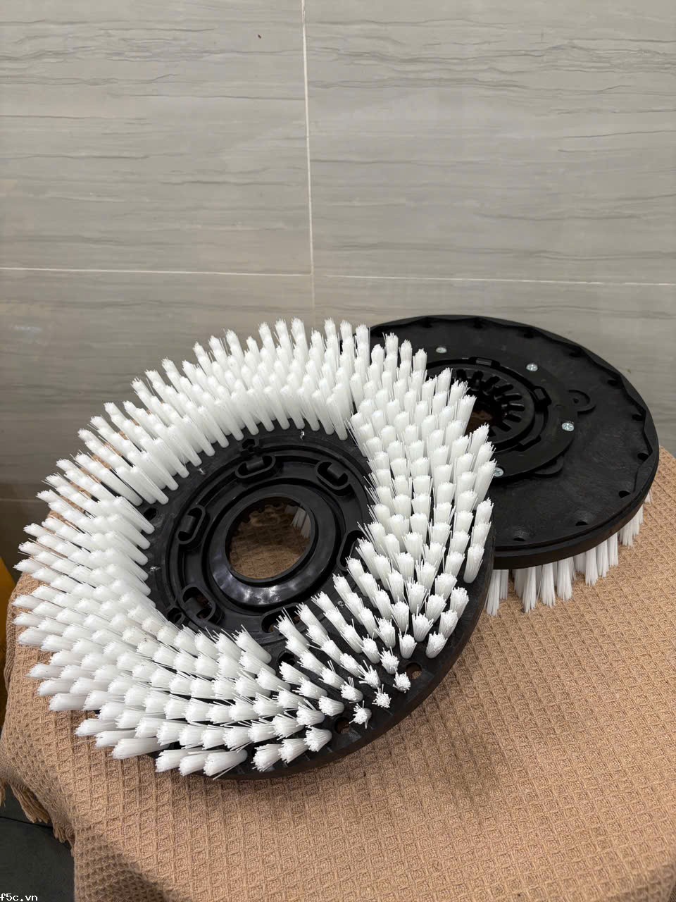 Bàn chà máy lau sàn HAKO B910 