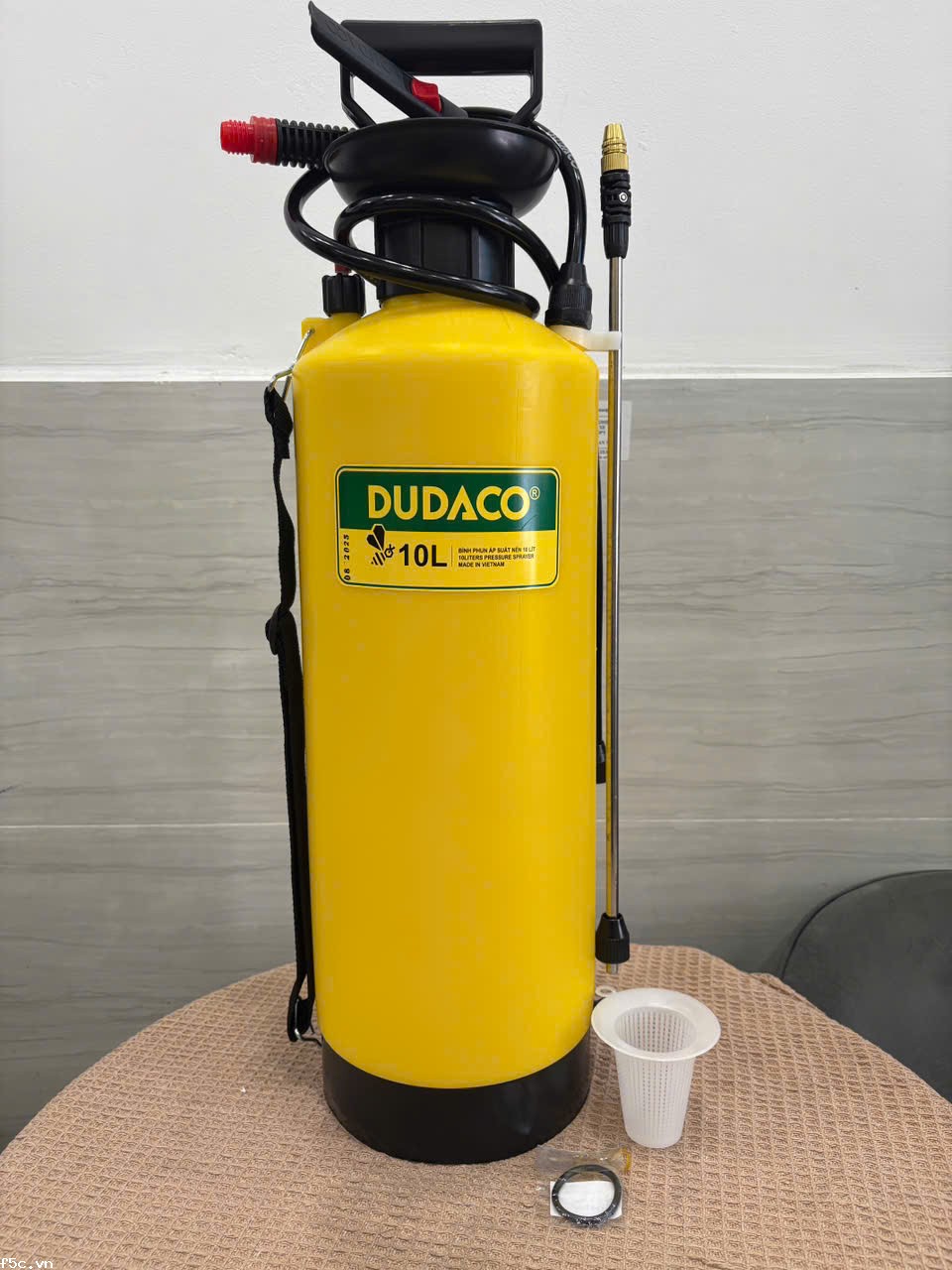 B10L/B1001 – Bình xịt Dudaco 10 lít có hộp, béc đồng gạt