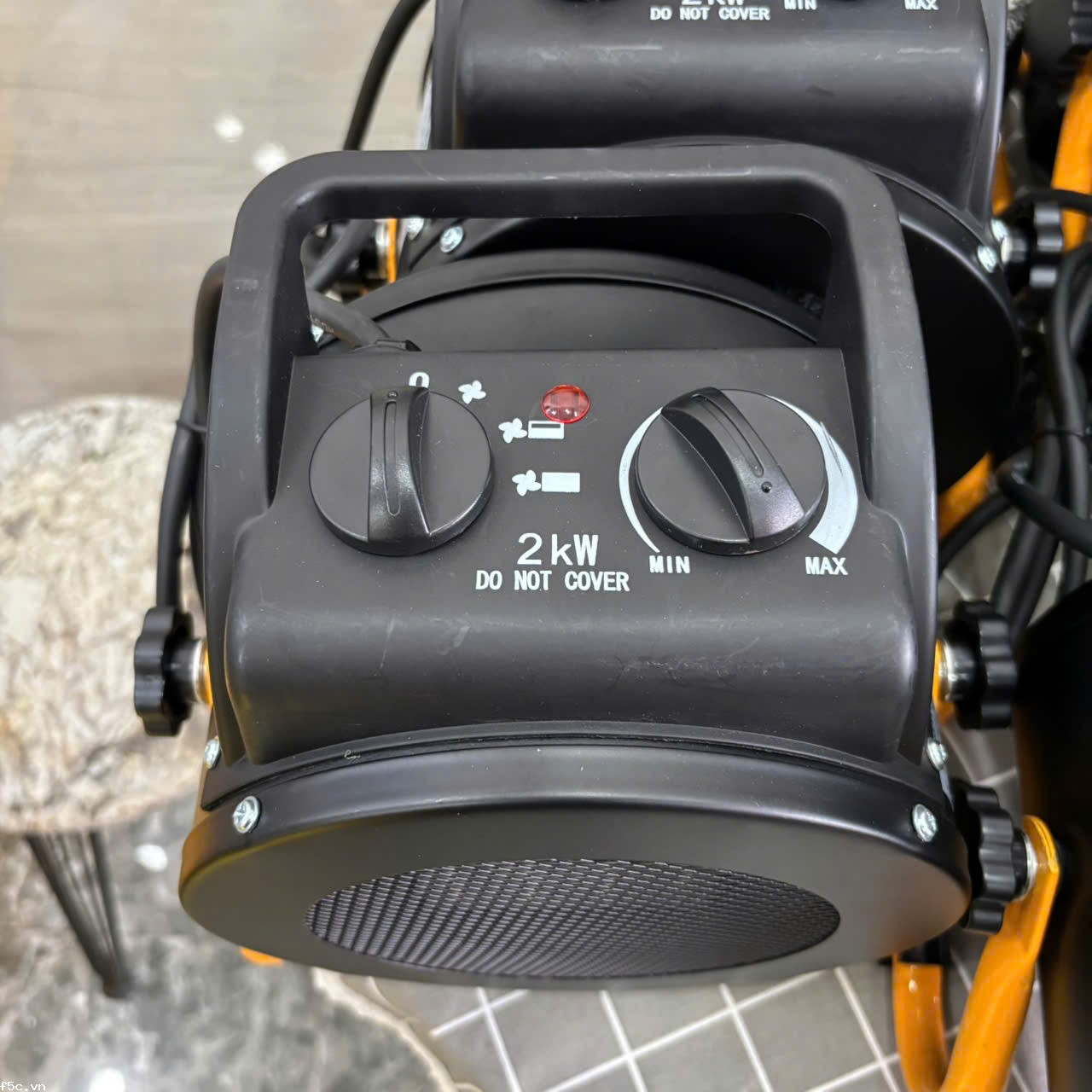 Quạt sấy gió nóng Mitsuta ZB-ET2C