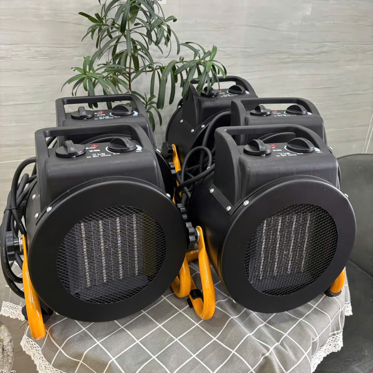 Quạt Sấy Gió Nóng Dorosin DHE-02Y