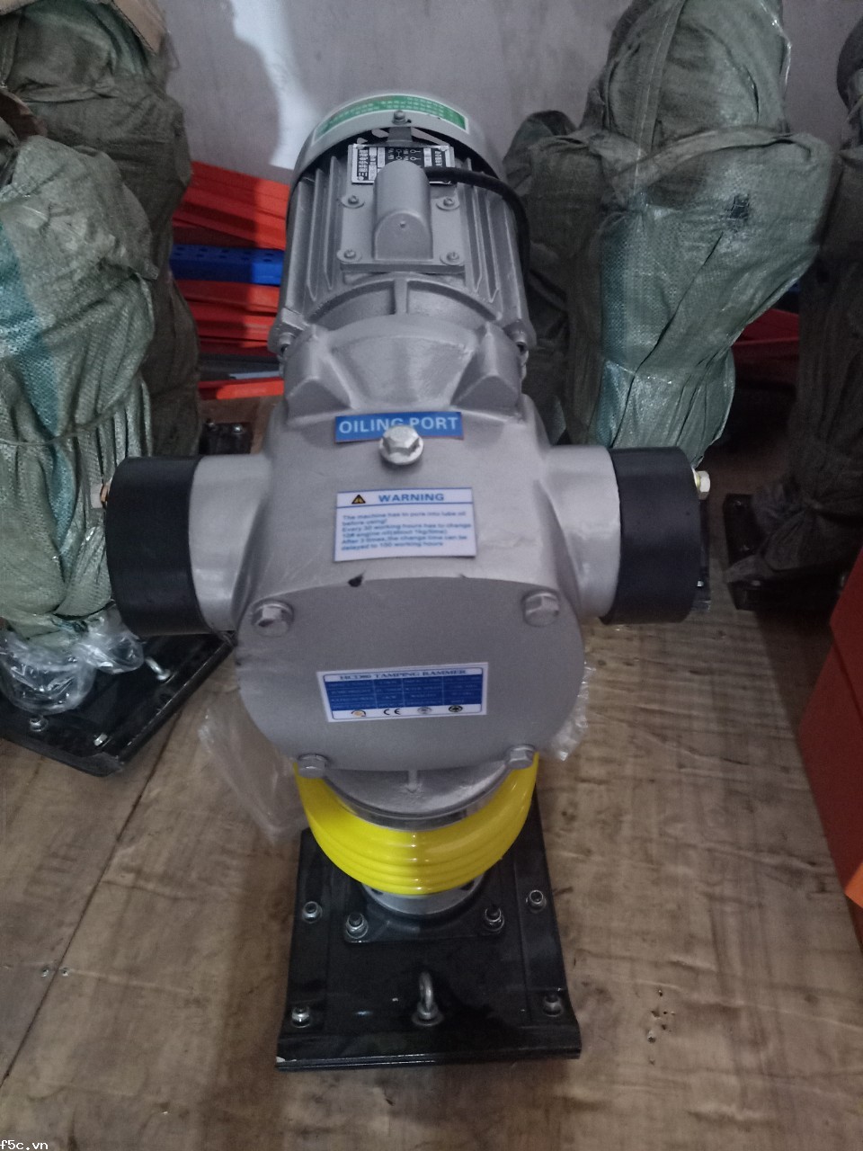 Máy đầm cóc chạy điện HCD110