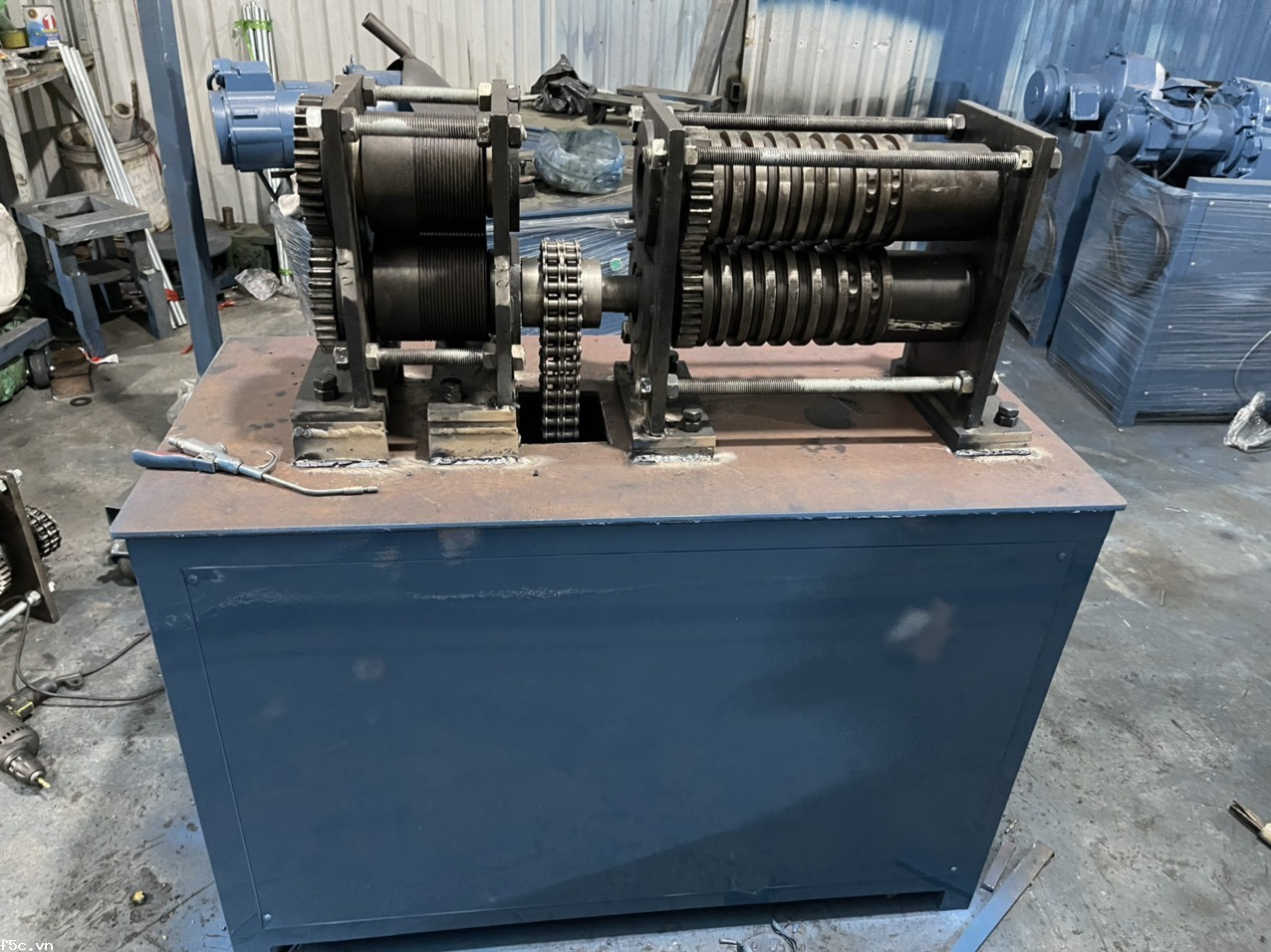 Máy cán sắt hoa văn (sắt đặc, hộp, gân)