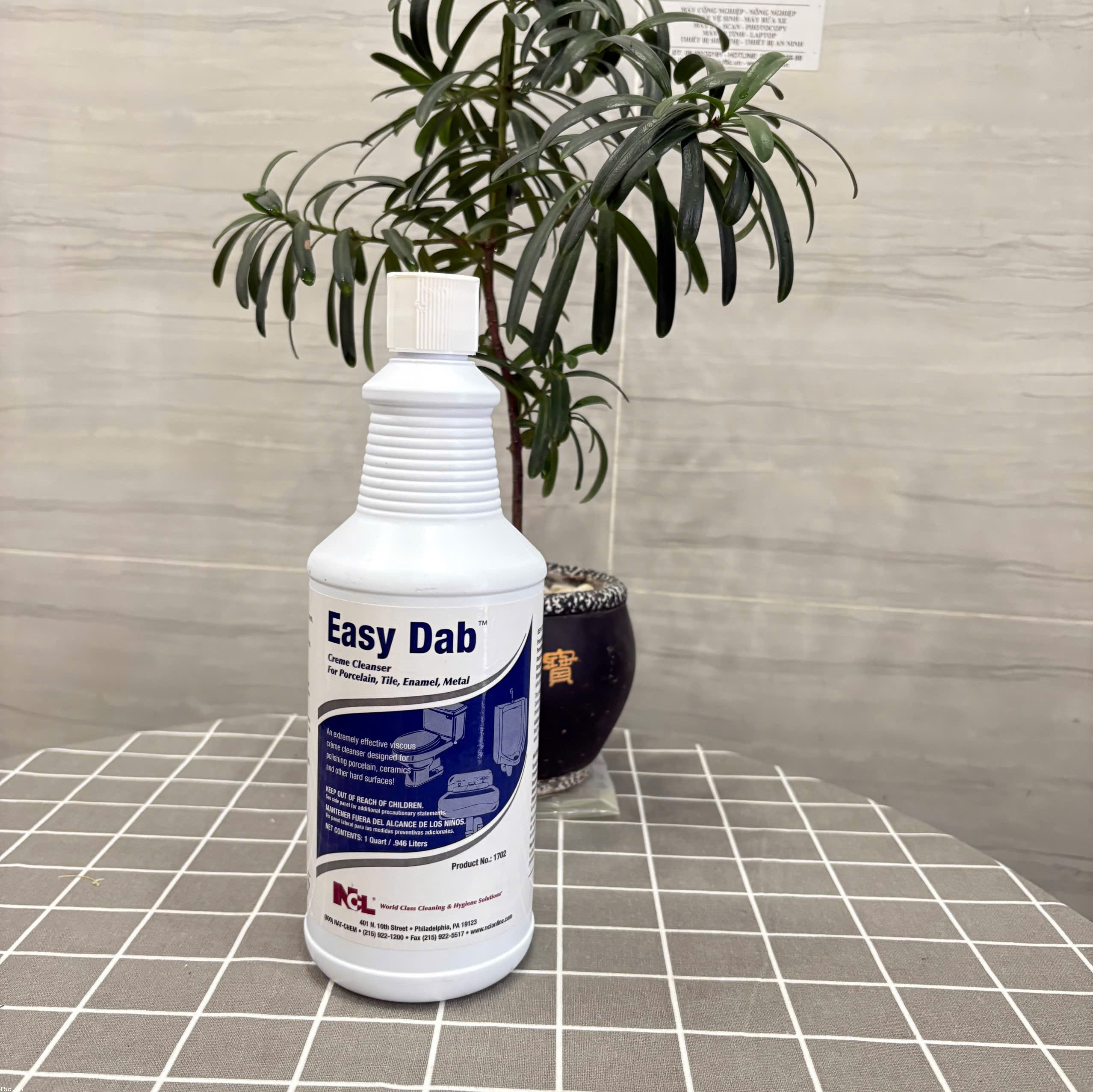 KEM TẨY RỬA & TẠO ĐỘ SÁNG BÓNG BỀ MẶT MEN SỨ - EASY DAB