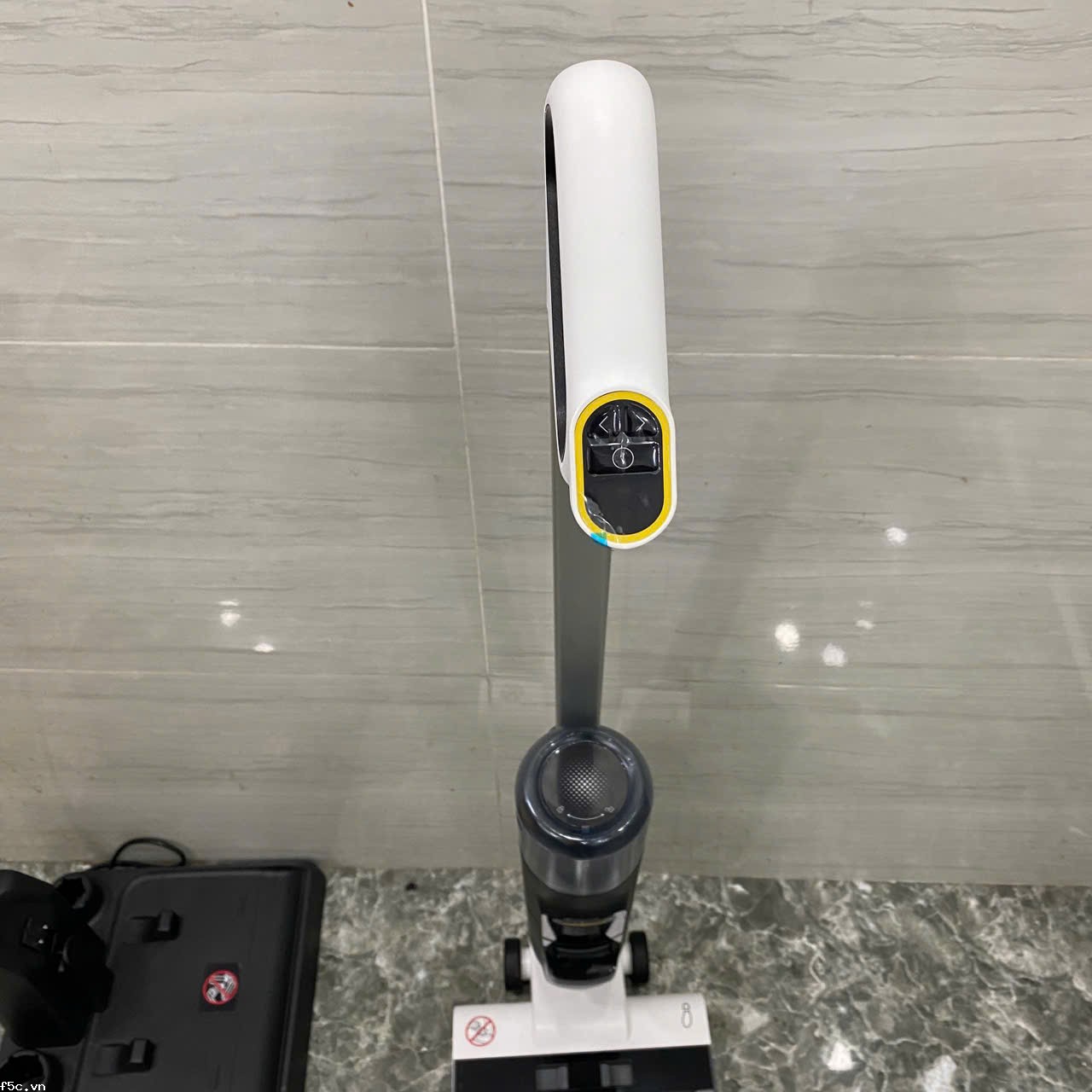 Máy hút bụi & lau sàn Karcher FCV 3