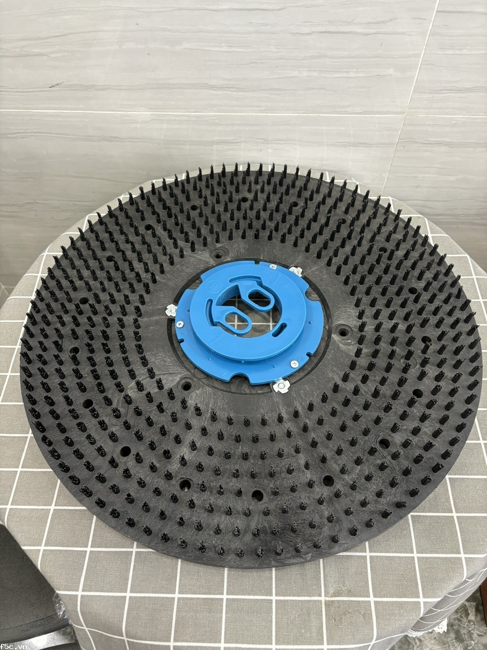 Mâm gắn pad của máy chà sàn ngồi lái KENPER FLEXI 715B 