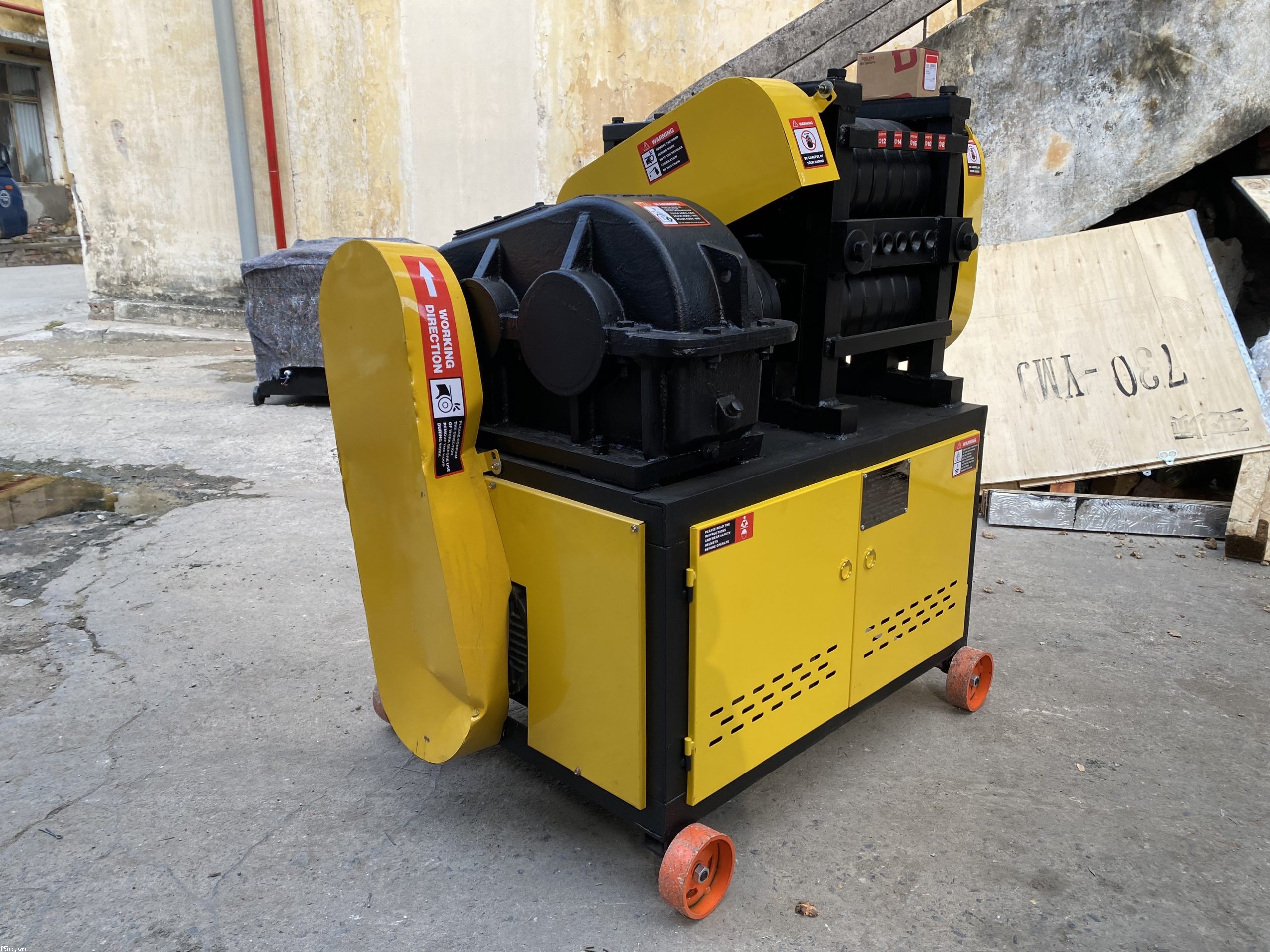 Máy duỗi sắt phế liệu KL6-12