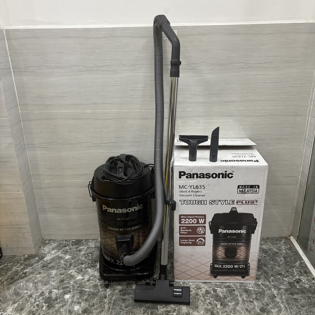 Máy Hút Bụi Panasonic MC-YL635TN46 2200W