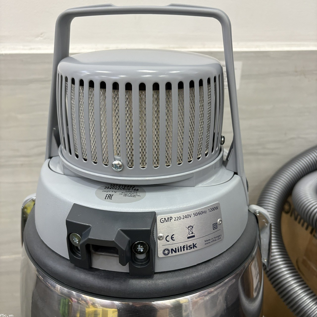MÁY HÚT BỤI NILFISK GM80P HEPA FILTER 